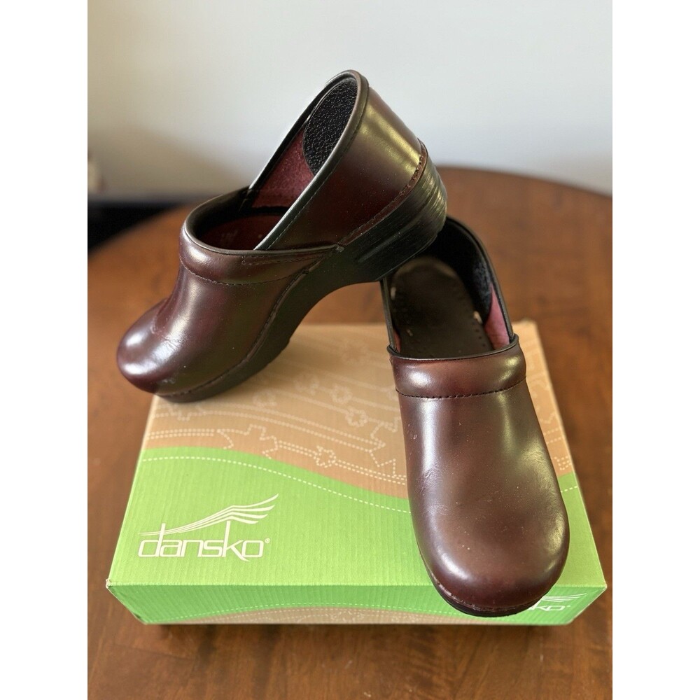 Dansko Nurse Cook Staples Clogs Brown Slip On Shoes Woman's Size EU 42 US 11